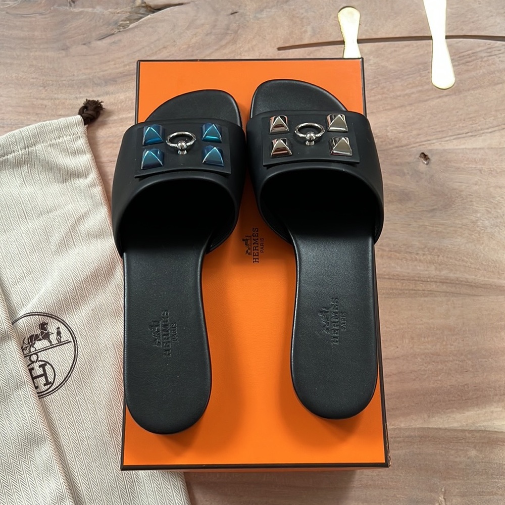 Hermès Dune Sandals, Size 36.5 - Picture 10 of 15